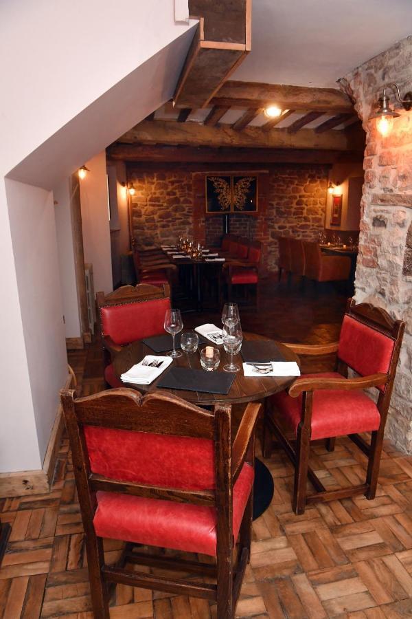 אסק Alfred Russel Wallace Restaurant With Rooms מראה חיצוני תמונה