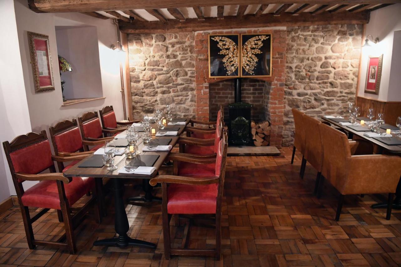 אסק Alfred Russel Wallace Restaurant With Rooms מראה חיצוני תמונה